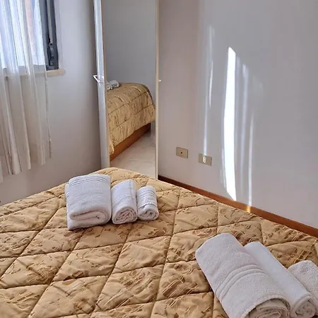 Tiburtina Apartment *